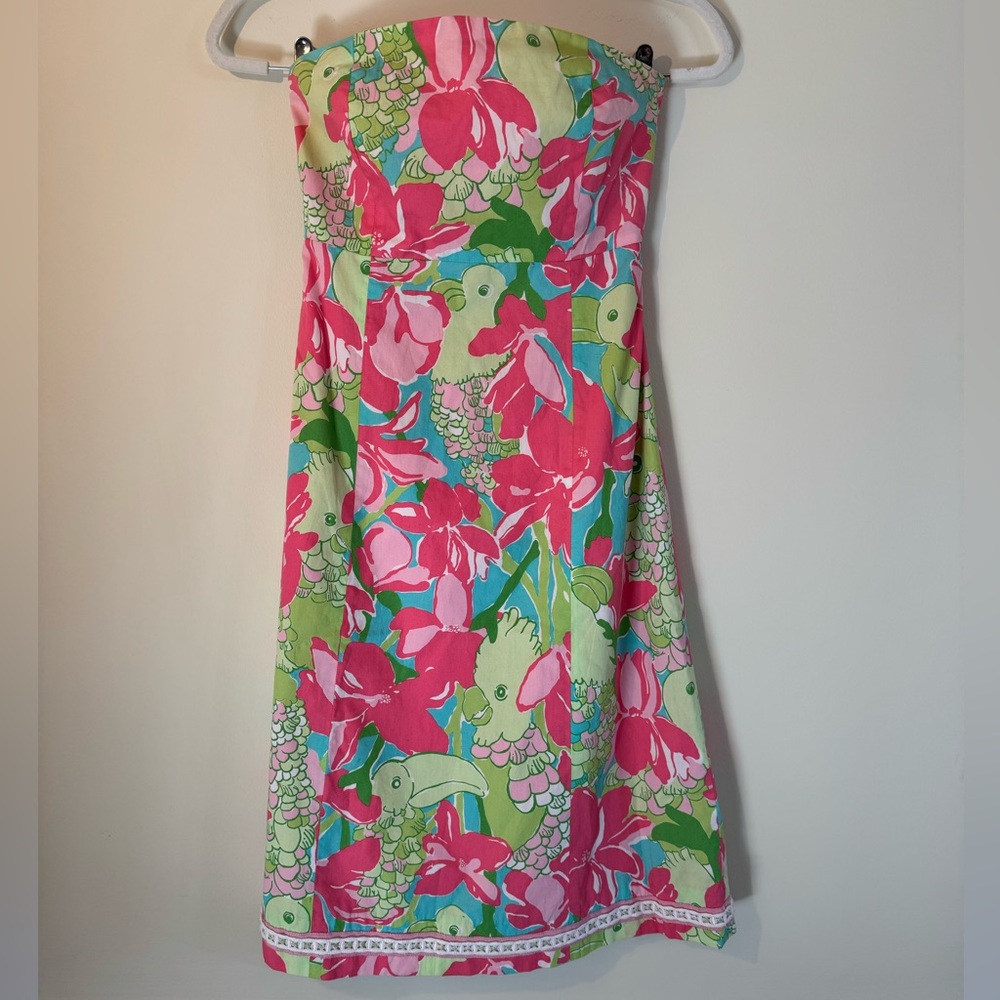 Vintage Lilly Pulitzer Cotton Dress in a Pink Green Floral/Parrot Pattern Size 0 - Picture 1 of 11